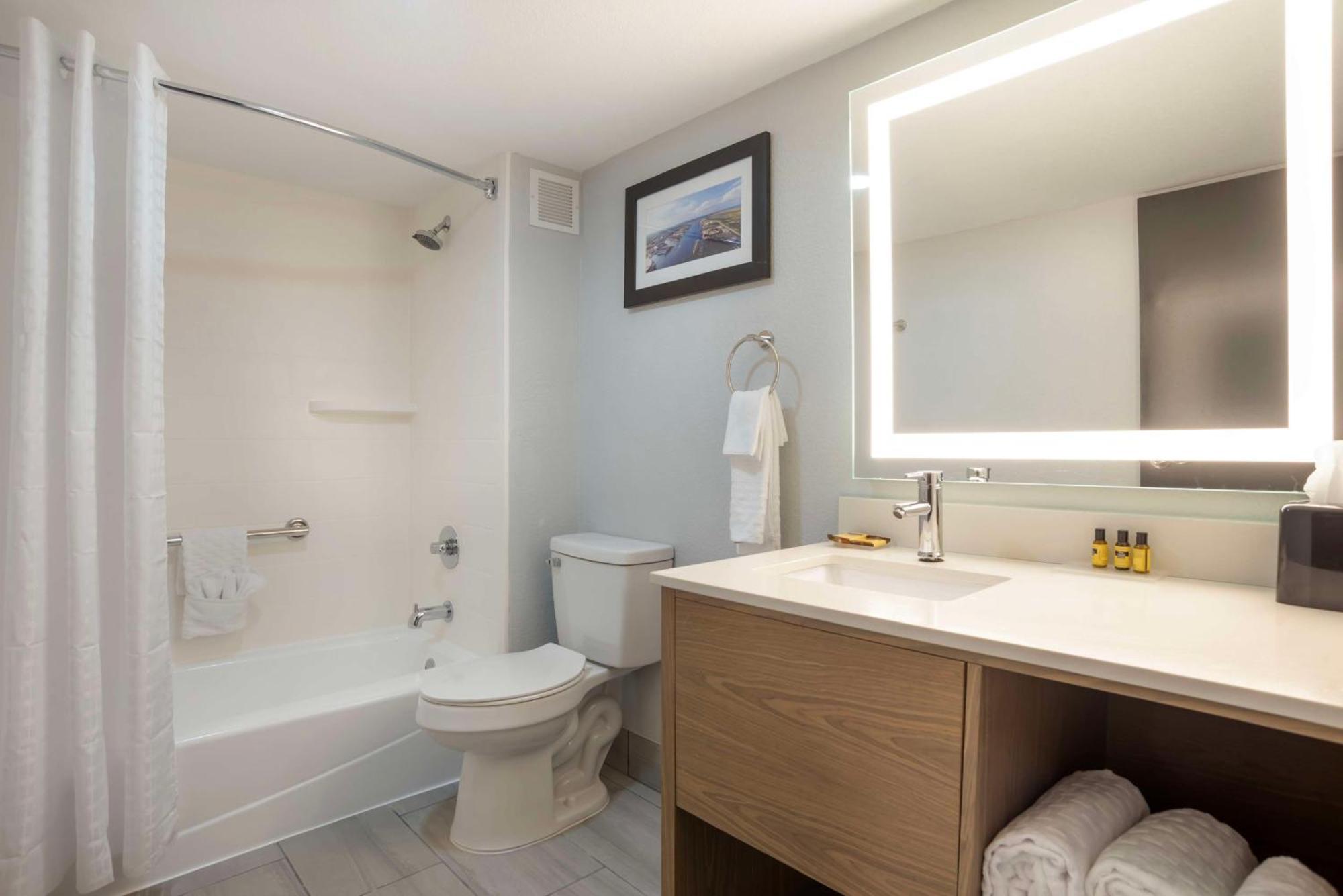 Best Western Plus Mobile Inn And Suites エクステリア 写真