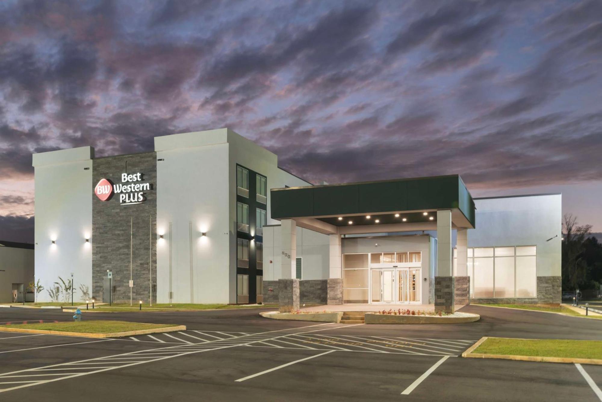 Best Western Plus Mobile Inn And Suites エクステリア 写真